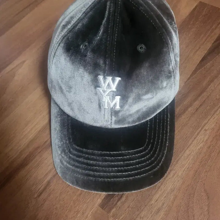 [BUNJANG] Wooyoungmi Velvet Ball Cap / 우영미 벨벳볼캡 프리사이즈 팝니다