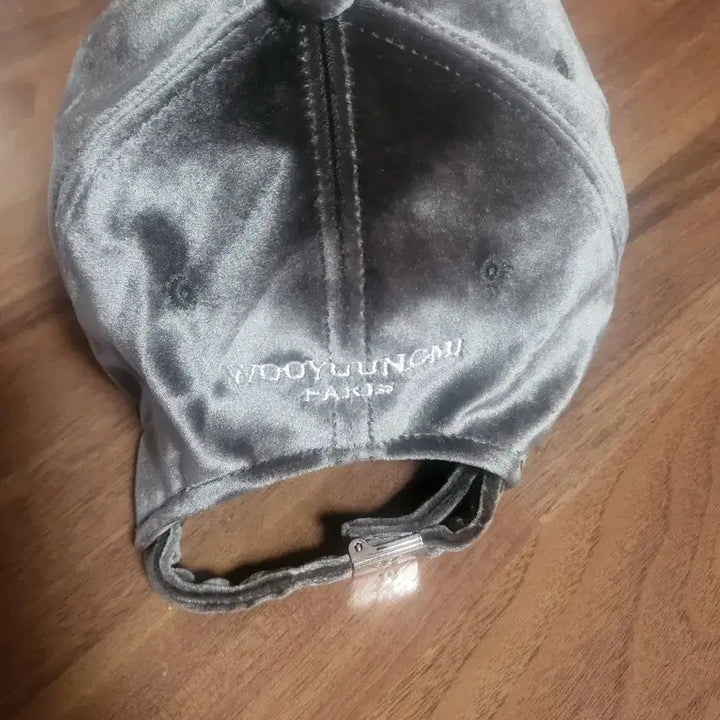 [BUNJANG] Wooyoungmi Velvet Ball Cap / 우영미 벨벳볼캡 프리사이즈 팝니다