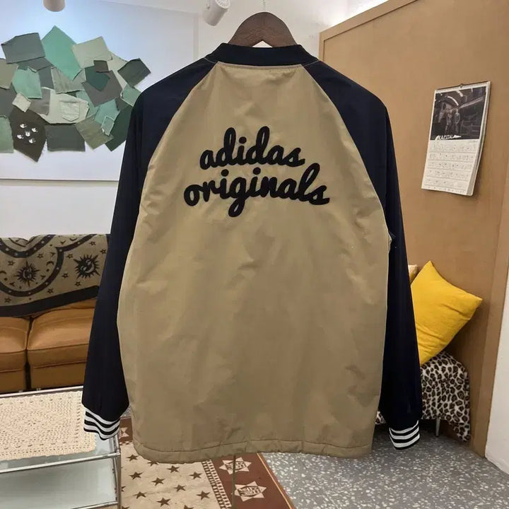 [SOLD OUT] 아디다스 엠브로이더드 스타디움 바시티 자켓 95 C09836