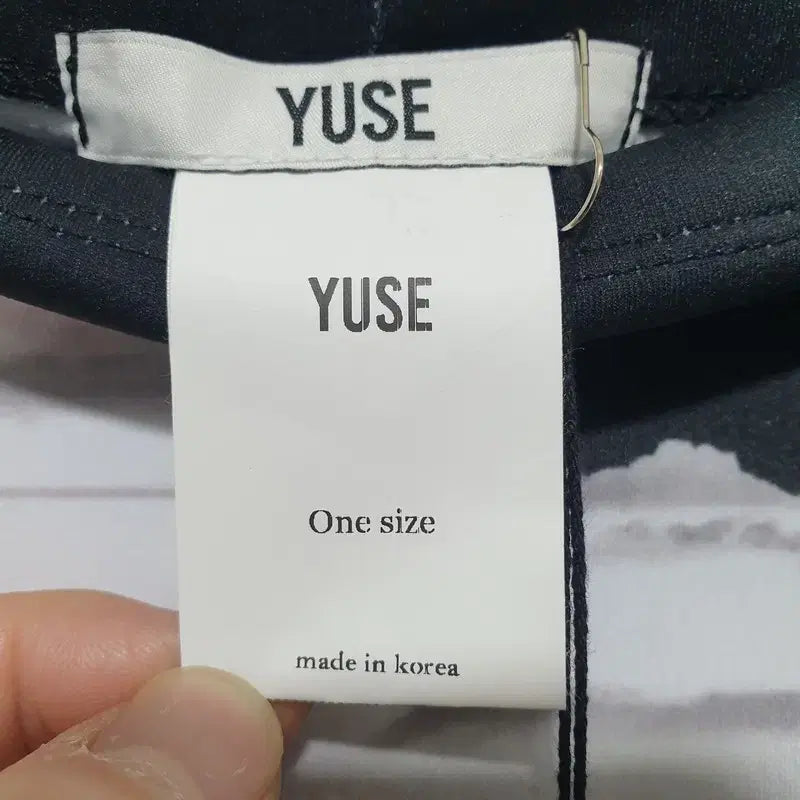 [BUNJANG] YUSE Cropped Tank Top / YUSE 프린팅 크롭 탱크탑 F_S1768