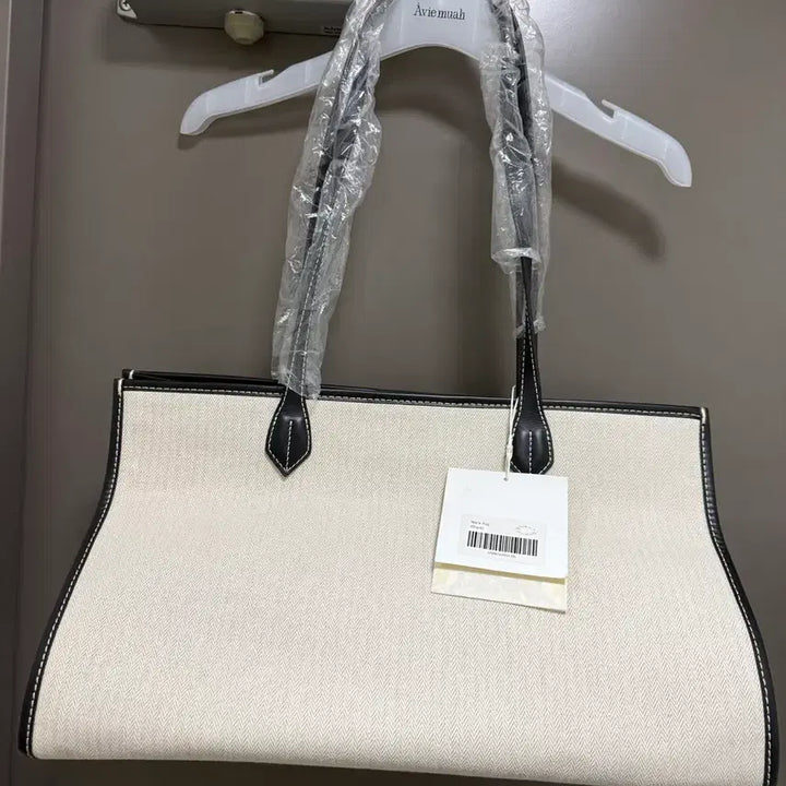 [SOLD OUT] [텍달린 미착용 새상품] 아비에무아 워크백 블랙