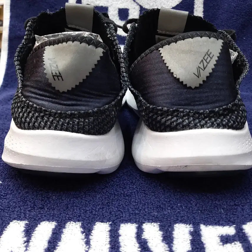 [BUNJANG] New Balance Coast 260mm Sneakers / 뉴발란스 코스트 260mm