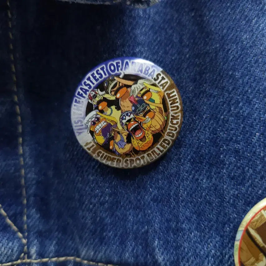 [BUNJANG] Japan One Piece Denim Work Jacket with Character Brooches / JAPAN 재팬 원피스 캐릭터뱃지 빈티지청자켓 워크자켓 데님자켓 C968