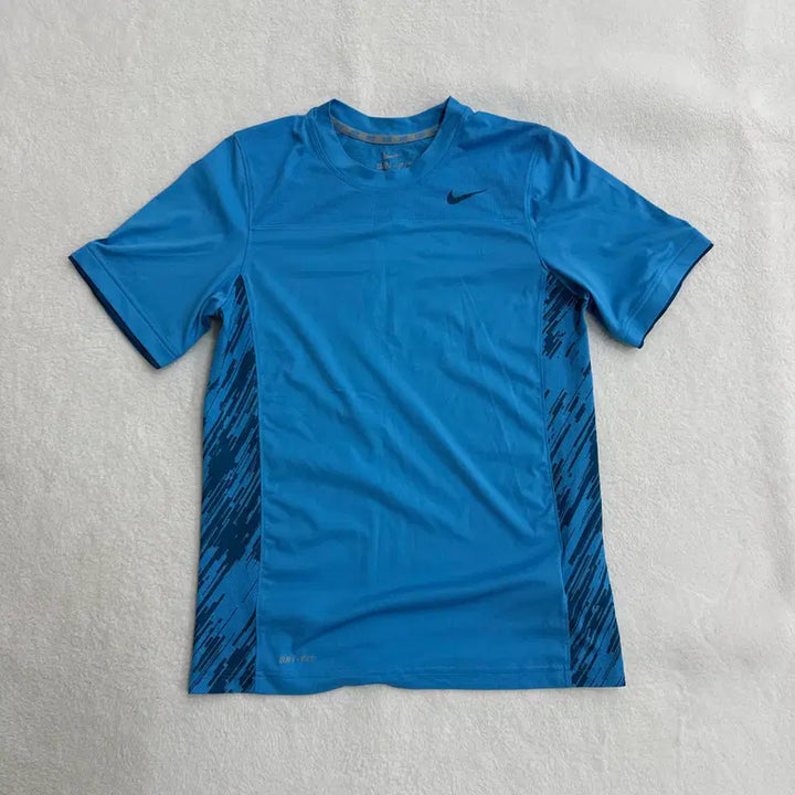 [BUNJANG] Nike Dri-FIT Graphic T-Shirt / 95 나이키 드라이핏 그래픽 반팔 티셔츠 0311T