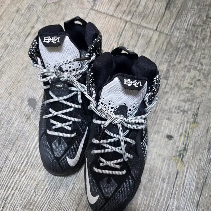 [BUNJANG] Nike Lebron 12 BHM Black Basketball Shoes / 나이키 르브론 12 BHM 블랙 농구화 230