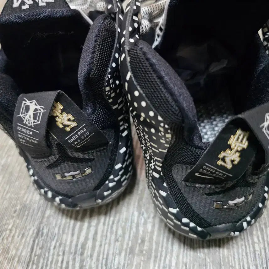 [BUNJANG] Nike Lebron 12 BHM Black Basketball Shoes / 나이키 르브론 12 BHM 블랙 농구화 230