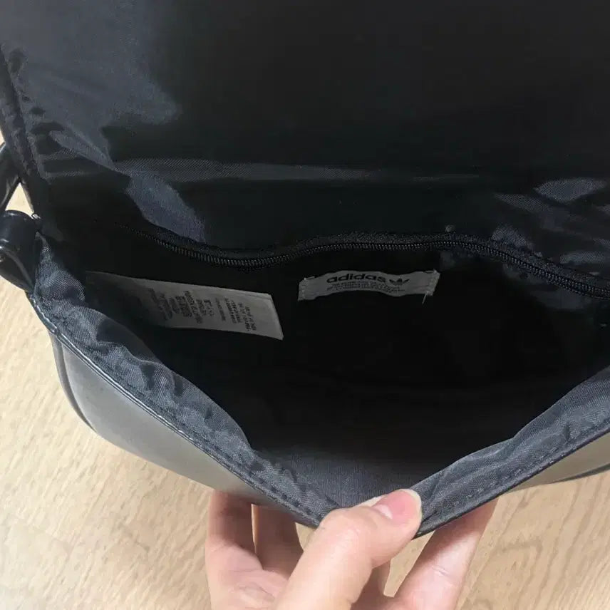 [BUNJANG] Adidas Crossbody Bag / 일본 아디다스 가방