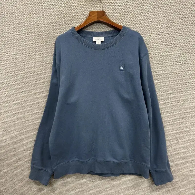 [BUNJANG] Calvin Klein Embroidered Logo Sweatshirt XL / 캘빈클라인 자수로고 스웻셔츠 맨투맨 XL A07410