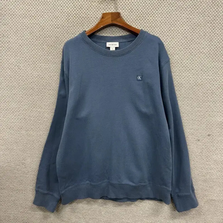 [BUNJANG] Calvin Klein Embroidered Logo Sweatshirt XL / 캘빈클라인 자수로고 스웻셔츠 맨투맨 XL A07410