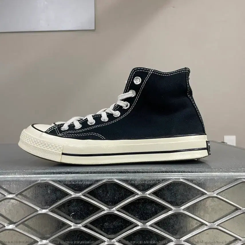 [BUNJANG] Converse Chuck 70 Black Sneakers / 컨버스 척 70 블랙 255
