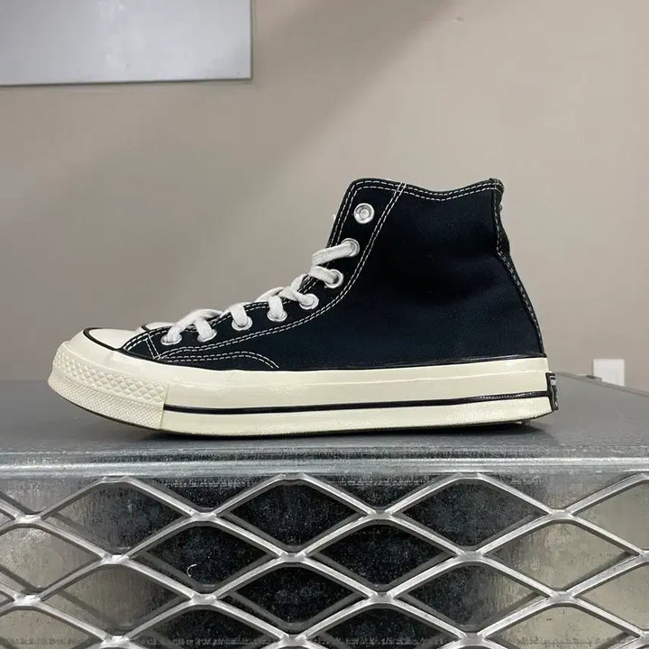 [BUNJANG] Converse Chuck 70 Black Sneakers / 컨버스 척 70 블랙 255