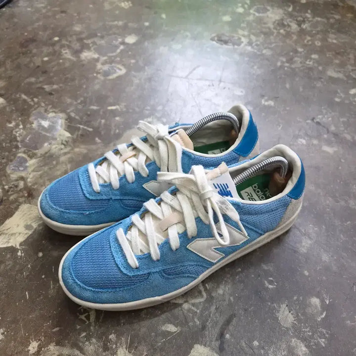[BUNJANG] New Balance CRT300 Sneakers / 250) 뉴발란스 CRT300  스니커즈 운동화 신발