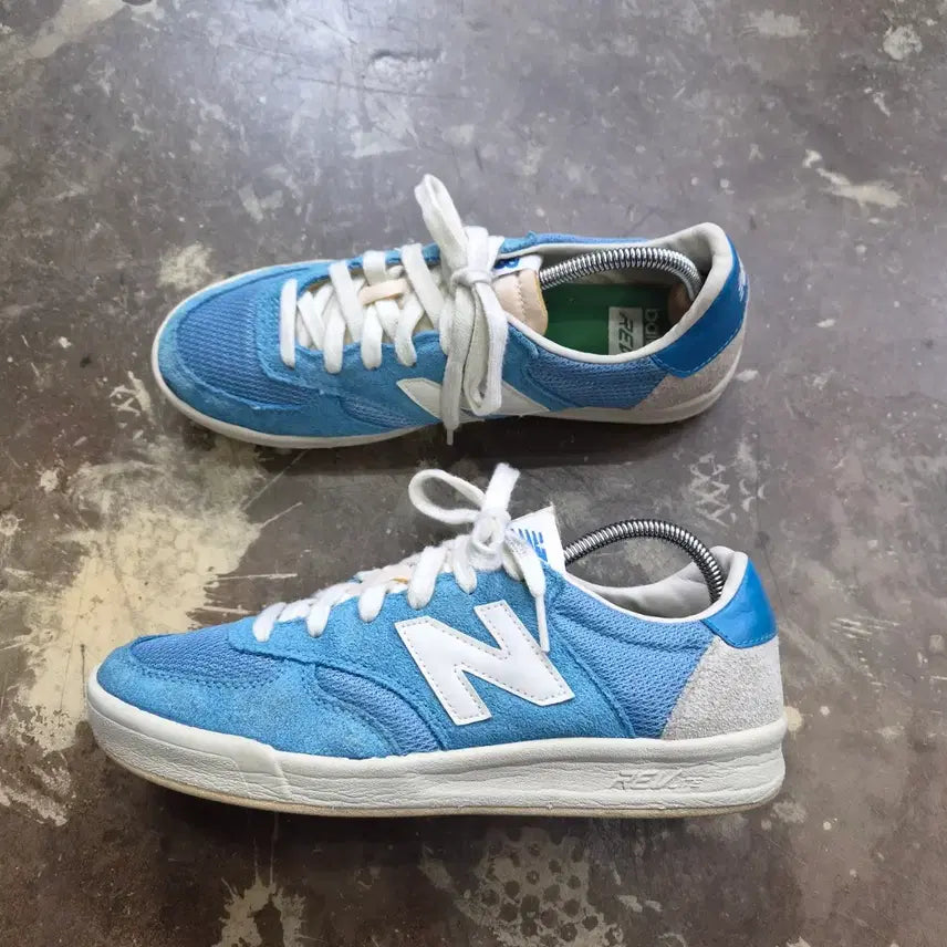 [BUNJANG] New Balance CRT300 Sneakers / 250) 뉴발란스 CRT300  스니커즈 운동화 신발