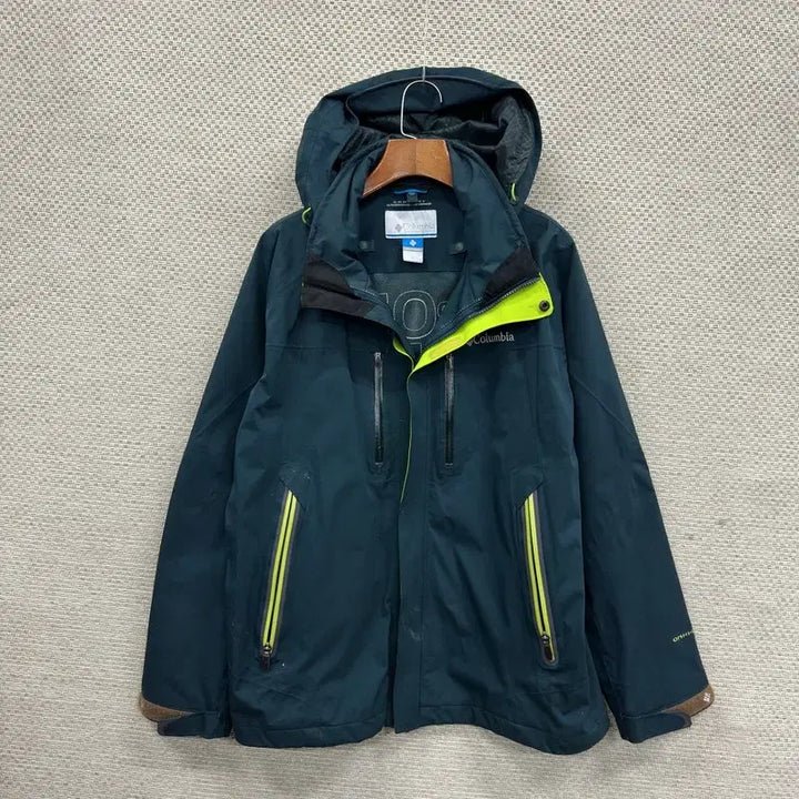 [SOLD OUT] 콜럼비아 아웃도어 자수로고 윈드러너 바람막이 자켓 L A07411