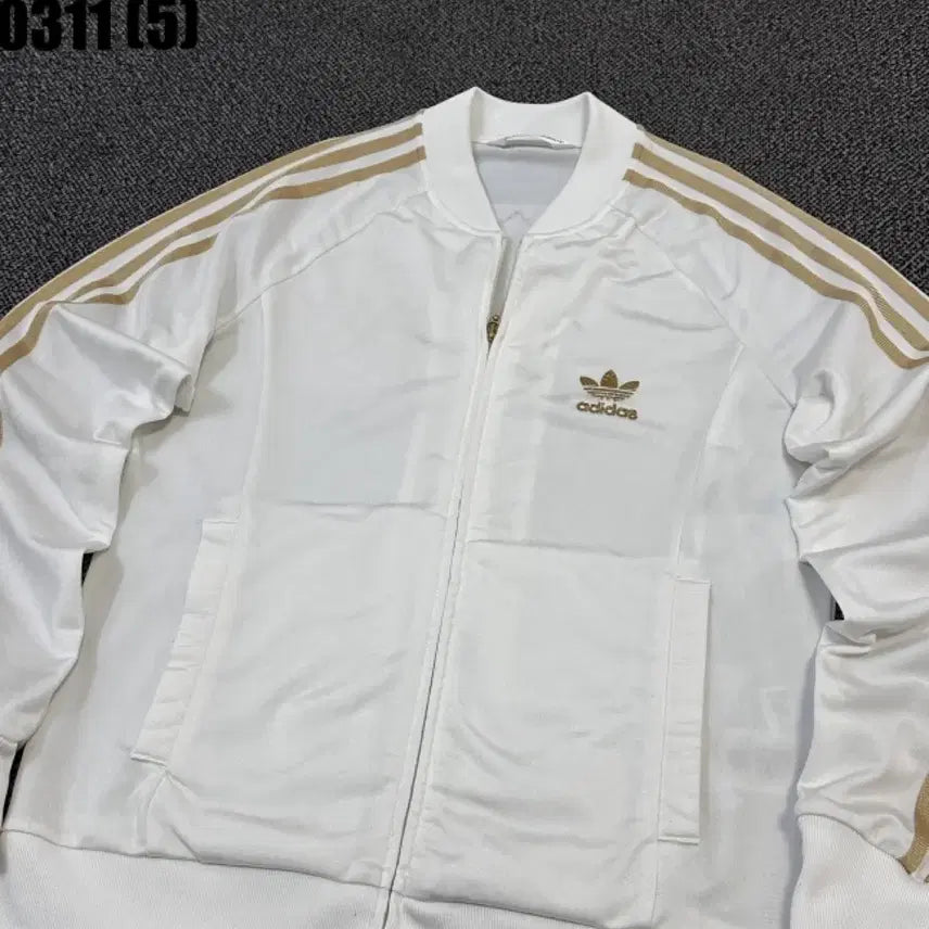 [SOLD OUT] 아디다스 유로파  삼선 화이트 트랙탑