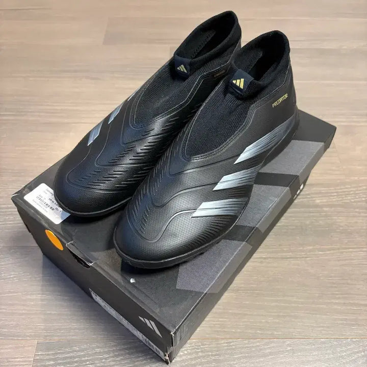 [BUNJANG] Adidas Predator League LL TF Soccer Cleats / 아디다스 프레데터 리그 LL TF 다크 스파크 팩(255)