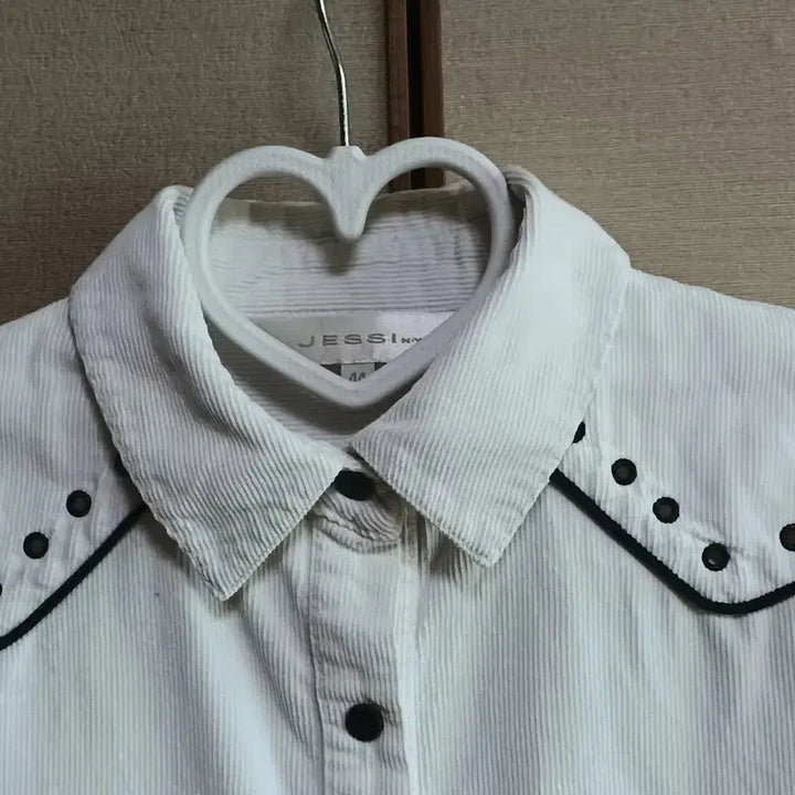 [SOLD OUT] 제시뉴욕 화이트 코듀로이 셔츠 44
