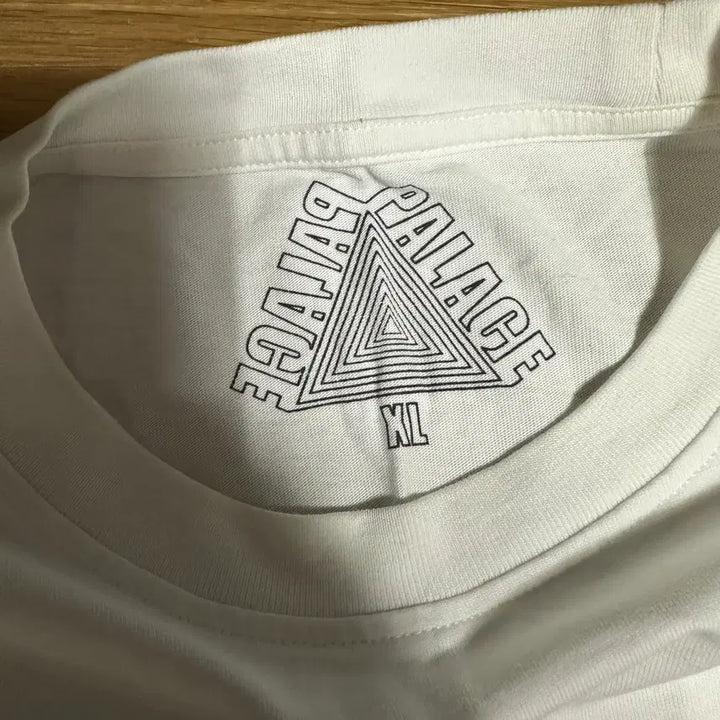 [SOLD OUT] PALACE 팔라스 24SS 리피터 롱슬리브 화이트 XL