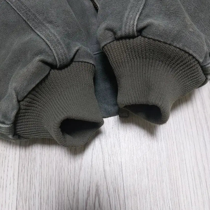 [SOLD OUT] 칼하트 산타페 j14 mos xl 초기형