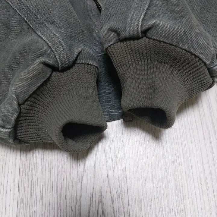 [SOLD OUT] 칼하트 산타페 j14 mos xl 초기형