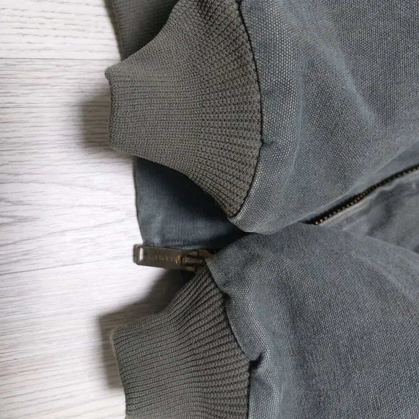 [SOLD OUT] 칼하트 산타페 j14 mos xl 초기형