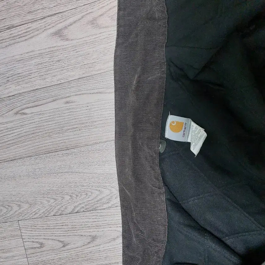 [SOLD OUT] 칼하트 산타페 j14 mos xl 초기형