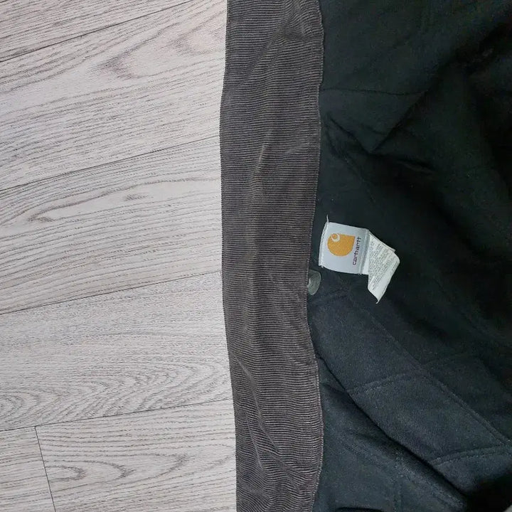 [SOLD OUT] 칼하트 산타페 j14 mos xl 초기형