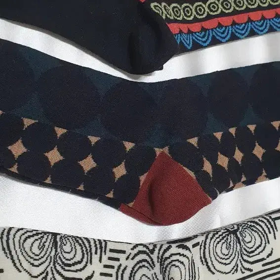 [BUNJANG] CONNISTINE MUSEUM Blue Cream Dot Socks / 블루 크림 도트 CONNISTINE MUSEUM 코니스틴 뮤지엄 양말