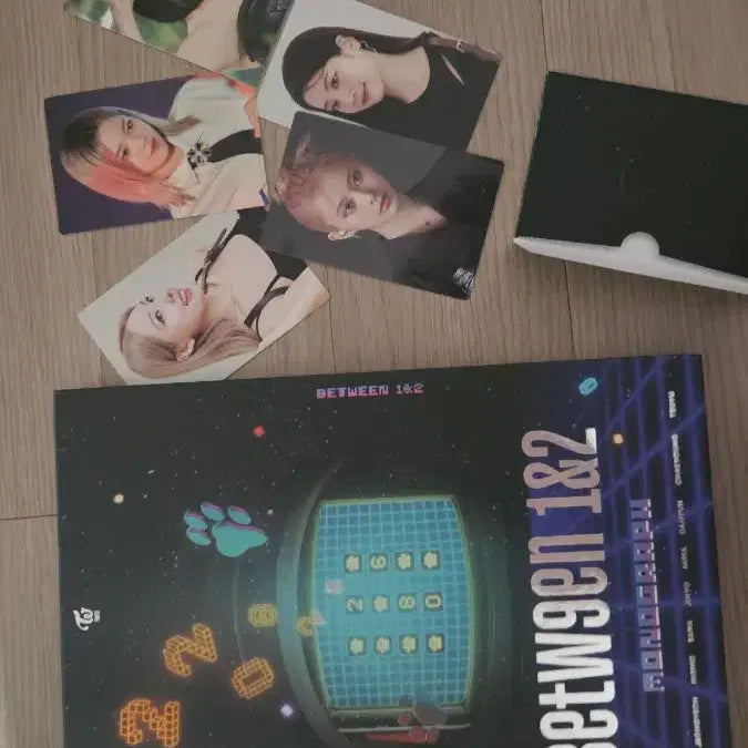 [BUNJANG] TWICE Ready To Be/Between 1&amp;2 Monograph / 트와이스 Ready To Be/Between 1&amp;2 모노그래프