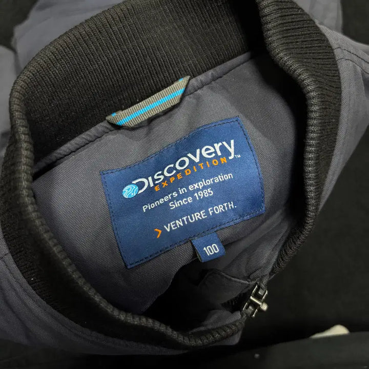 [BUNJANG] Discovery Navy Blouson Bomber Jacket / 100 디스커버리 네이비 블루종 항공점퍼