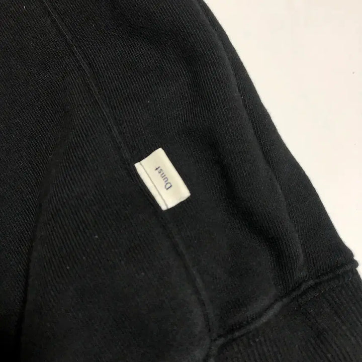 [BUNJANG] Dunst Black Half-Zip Sweatshirt (L) / 던스트 블랙 하프집업 맨투맨 L