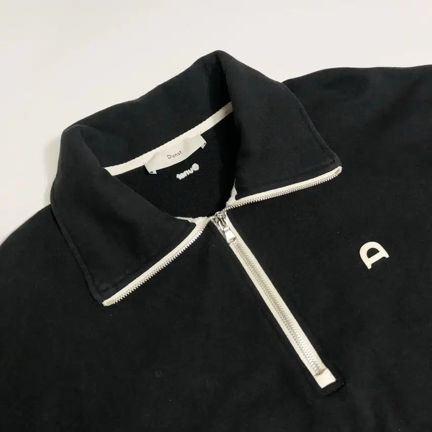 [BUNJANG] Dunst Black Half-Zip Sweatshirt (L) / 던스트 블랙 하프집업 맨투맨 L