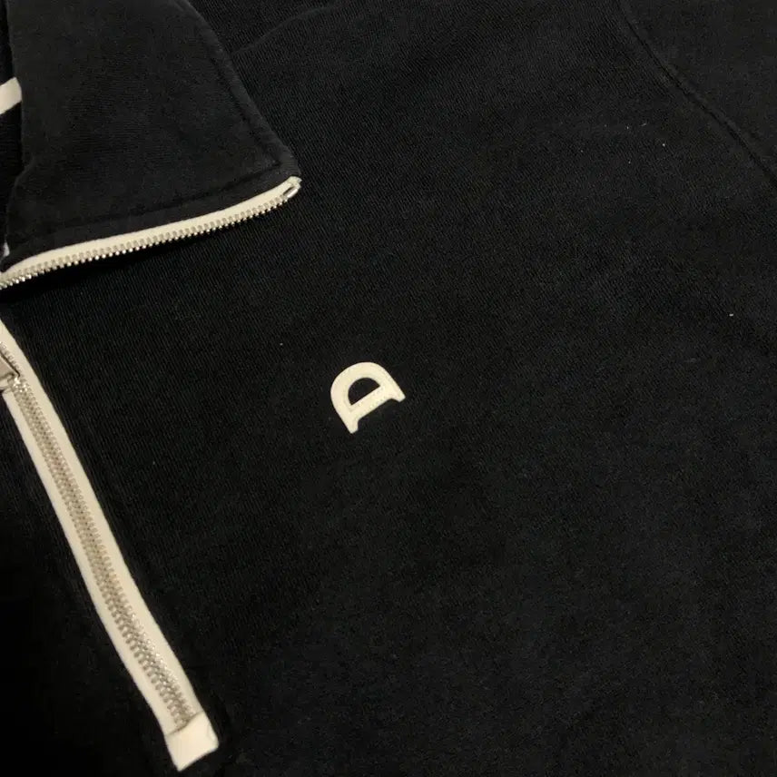 [BUNJANG] Dunst Black Half-Zip Sweatshirt (L) / 던스트 블랙 하프집업 맨투맨 L