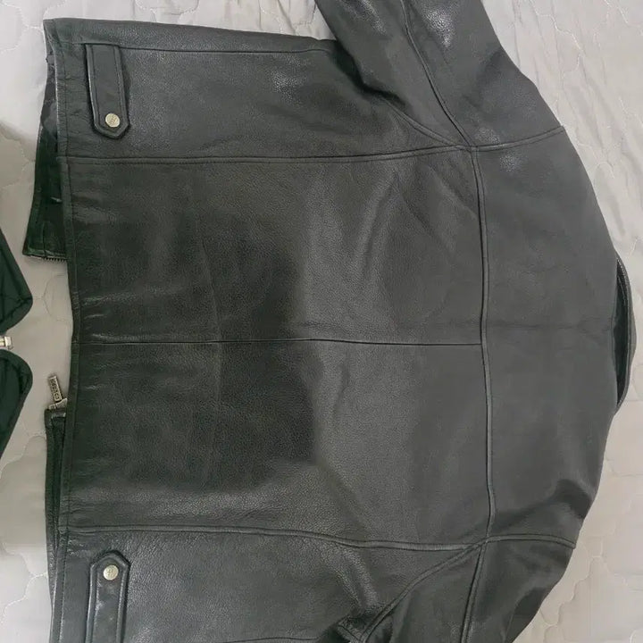 [BUNJANG] Guess 90s Vintage Leather Jacket XL / 게스90s 빈티지 가죽자켓 xl