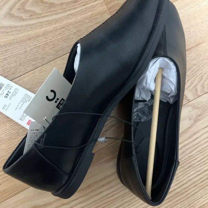 [SOLD OUT] 유니클로 르메르 스퀘어플랫슈즈(새상품)