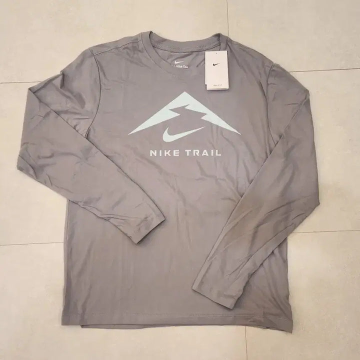 [BUNJANG] Nike Dri-FIT Trail Long-Sleeve T-Shirt XL / 국내매장판)나이키 드라이핏 트레일 롱슬리브 긴팔 티셔츠 FN0828