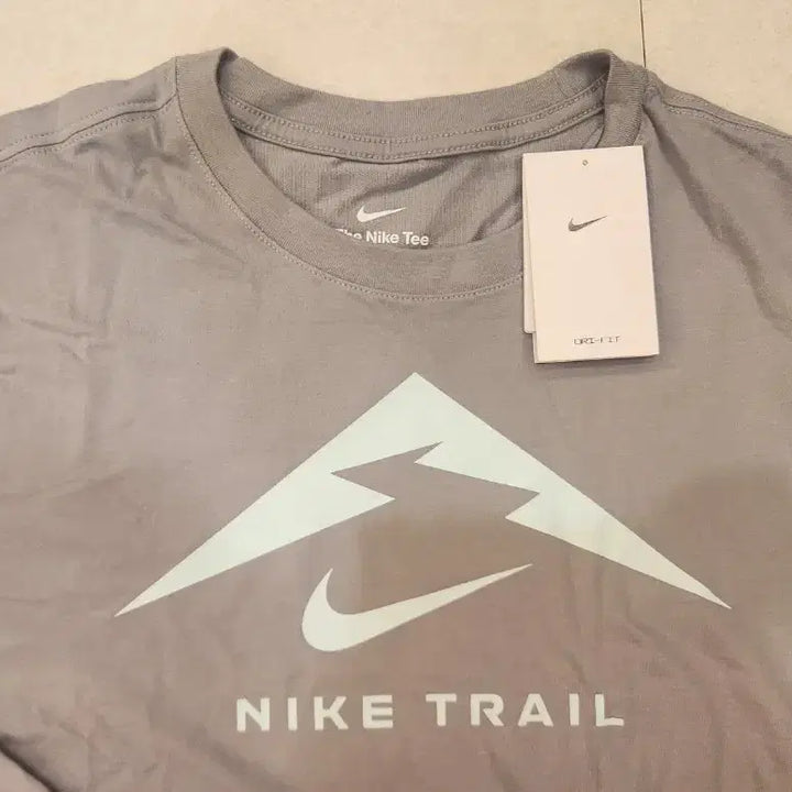 [BUNJANG] Nike Dri-FIT Trail Long-Sleeve T-Shirt XL / 국내매장판)나이키 드라이핏 트레일 롱슬리브 긴팔 티셔츠 FN0828