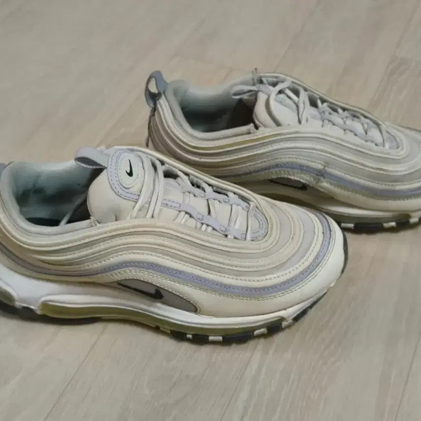 [BUNJANG] Nike Air Max 97 Ghost Sneakers / 나이키 에어맥스97 고스트 235사이즈