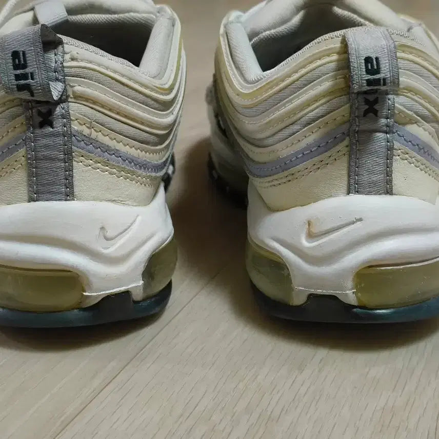 [BUNJANG] Nike Air Max 97 Ghost Sneakers / 나이키 에어맥스97 고스트 235사이즈