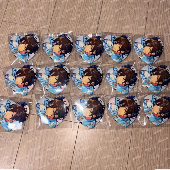 [BUNJANG] Ensemble Stars Sakuma Rei White Suit Badge Set / 앙스타 사쿠마 레이 백정장 캔뱃지 15개