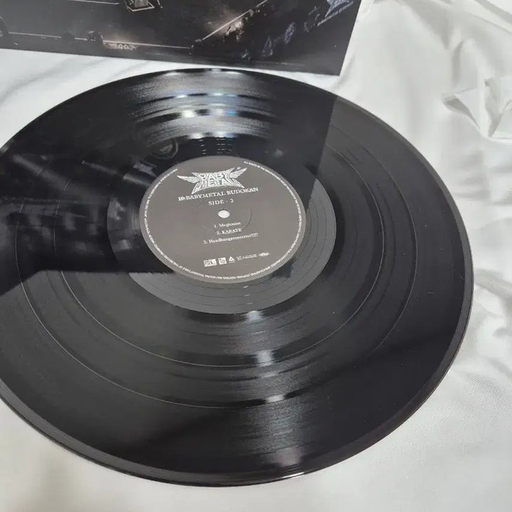 [BUNJANG] Babymetal 10th Anniversary Live Album / 중고LP: 베이비메탈 babymetal 결성 10주년 라이브 앨범