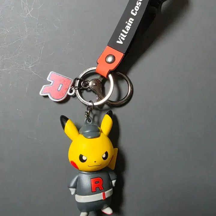 [BUNJANG] Danwon Nori Pikachu Villain Costume Keychain / 단원놀이 피카츄 포켓몬 빌런 코스튬 피카츄 키링