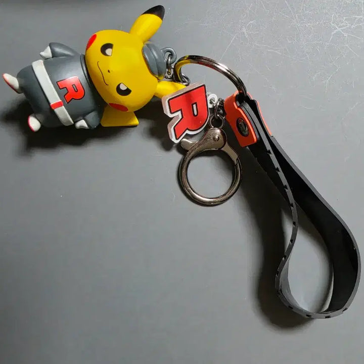 [BUNJANG] Danwon Nori Pikachu Villain Costume Keychain / 단원놀이 피카츄 포켓몬 빌런 코스튬 피카츄 키링