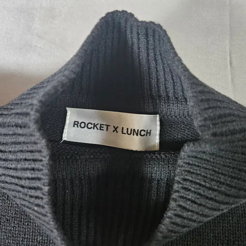 [BUNJANG] Rocket x Lunch Black Knit One-Piece / rocket x lunch black knit