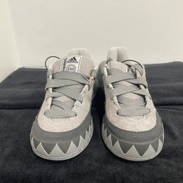 [BUNJANG] Adidas x Neighborhood Adimatic Charcoal Solid Grey Sneakers / 아디다스x네이버후드 아디매틱-차콜 솔리드 그레이 220