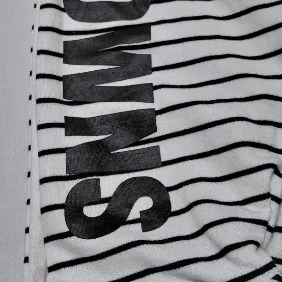 [BUNJANG] Rodeo Crowns RCWB Stripe Hoodie / [FREE] 로데오 크라운즈(RCWB) 스트라이프 후드 티셔츠
