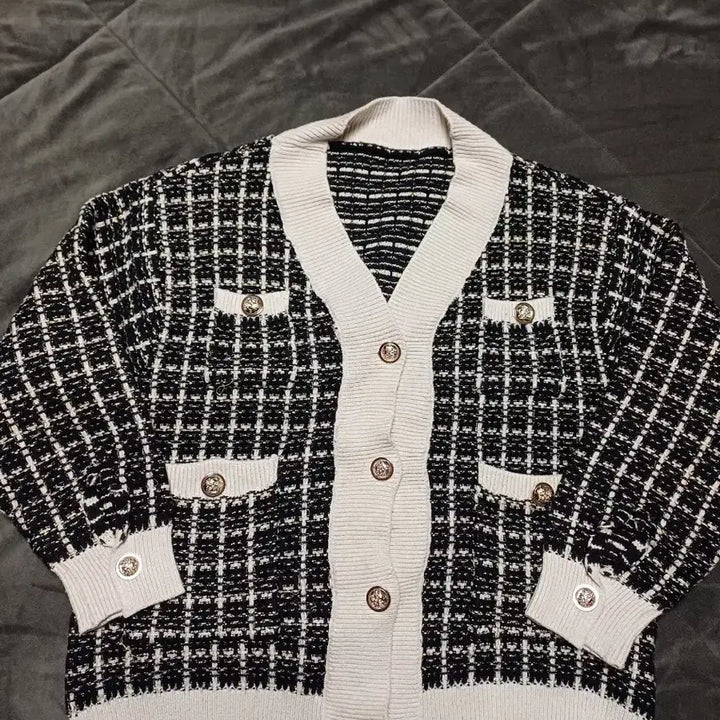 [SOLD OUT] 트위드 블랙 화이트 배색 가디건