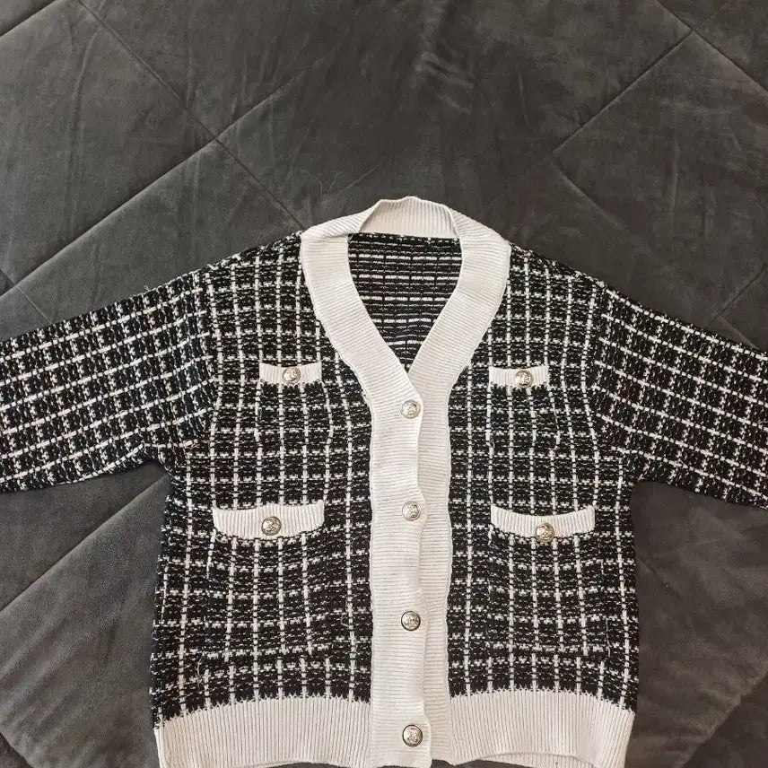 [SOLD OUT] 트위드 블랙 화이트 배색 가디건