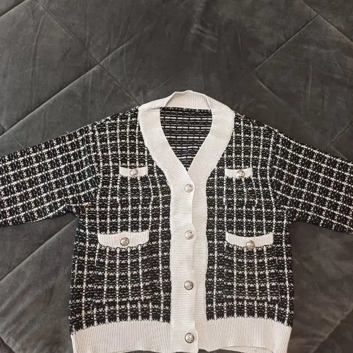 [SOLD OUT] 트위드 블랙 화이트 배색 가디건