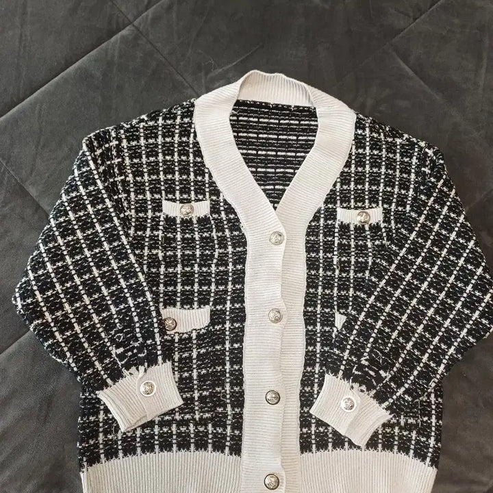 [SOLD OUT] 트위드 블랙 화이트 배색 가디건